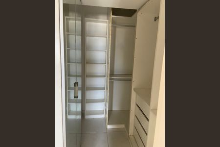 Apartamento para alugar com 62m², 2 quartos e sem vagaCloset