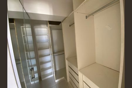 Apartamento para alugar com 62m², 2 quartos e sem vagaCloset
