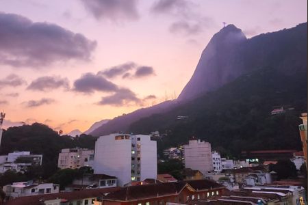 Apartamento para alugar com 93m², 3 quartos e sem vaga Apartamento para alugar com 93m², 3 quartos e sem vagaVista