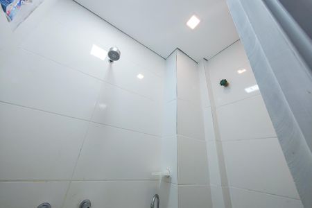 Banheiro de Serviço  de apartamento para alugar com 3 quartos, 93m² em Humaitá, Rio de Janeiro