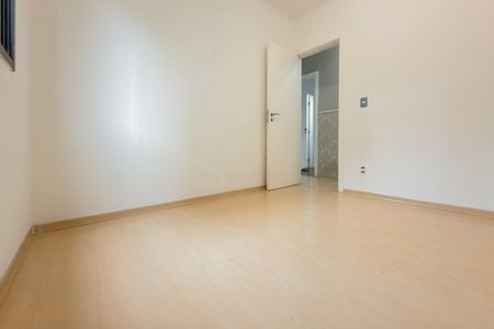 Apartamento à venda com 110m², 3 quartos e 4 vagas Apartamento à venda com 110m², 3 quartos e 4 vagasQuarto 2