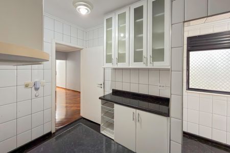 Apartamento à venda com 110m², 3 quartos e 4 vagas Apartamento à venda com 110m², 3 quartos e 4 vagasCozinha