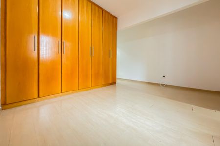 Apartamento à venda com 110m², 3 quartos e 4 vagas Apartamento à venda com 110m², 3 quartos e 4 vagasSuíte