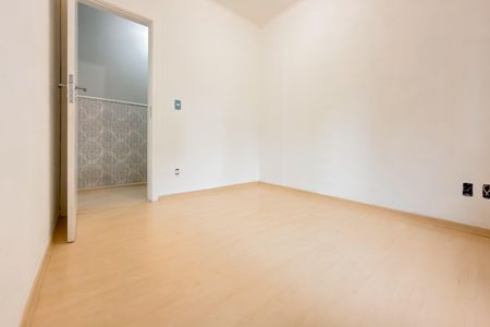 Apartamento à venda com 110m², 3 quartos e 4 vagas Apartamento à venda com 110m², 3 quartos e 4 vagasQuarto 2