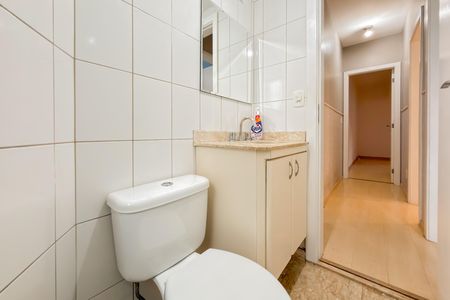 Apartamento à venda com 110m², 3 quartos e 4 vagas Apartamento à venda com 110m², 3 quartos e 4 vagasBanheiro Corredor