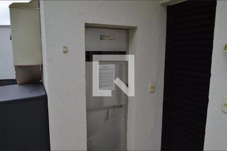 Apartamento à venda com 110m², 3 quartos e 4 vagas Apartamento à venda com 110m², 3 quartos e 4 vagasÁrea comum