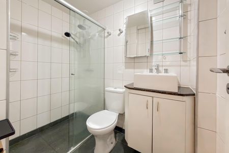 Apartamento à venda com 110m², 3 quartos e 4 vagas Apartamento à venda com 110m², 3 quartos e 4 vagasBanheiro da Suíte