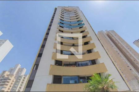 Apartamento à venda com 110m², 3 quartos e 4 vagas Apartamento à venda com 110m², 3 quartos e 4 vagasFachada