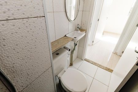 Apartamento para alugar com 40m², 2 quartos e sem vaga Apartamento para alugar com 40m², 2 quartos e sem vagaBanheiro