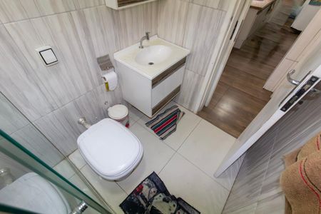 Casa à venda com 202m², 5 quartos e 3 vagas Casa à venda com 202m², 5 quartos e 3 vagasBanheiro Social