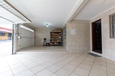 Casa à venda com 202m², 5 quartos e 3 vagas Casa à venda com 202m², 5 quartos e 3 vagasGaragem
