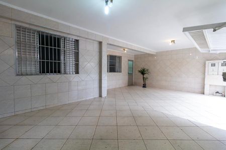 Casa à venda com 202m², 5 quartos e 3 vagas Casa à venda com 202m², 5 quartos e 3 vagasGaragem