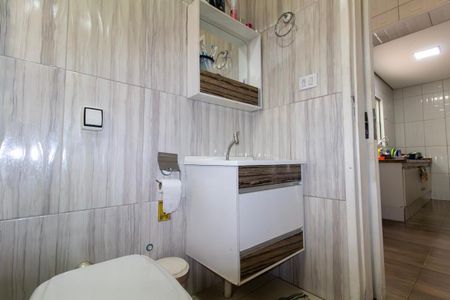 Casa à venda com 202m², 5 quartos e 3 vagas Casa à venda com 202m², 5 quartos e 3 vagasBanheiro Social