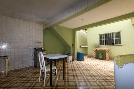 Casa à venda com 202m², 5 quartos e 3 vagas Casa à venda com 202m², 5 quartos e 3 vagasQuintal e Área de Serviço