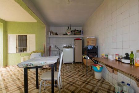 Casa à venda com 202m², 5 quartos e 3 vagas Casa à venda com 202m², 5 quartos e 3 vagasQuintal e Área de Serviço