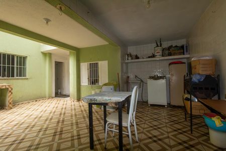 Casa à venda com 202m², 5 quartos e 3 vagas Casa à venda com 202m², 5 quartos e 3 vagasQuintal e Área de Serviço