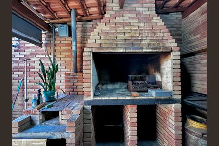 Casa à venda com 165m², 3 quartos e 2 vagasChurrasqueira 