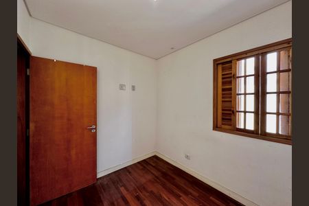 Casa à venda com 165m², 3 quartos e 2 vagasQuarto 2