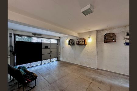Casa à venda com 165m², 3 quartos e 2 vagasGaragem 