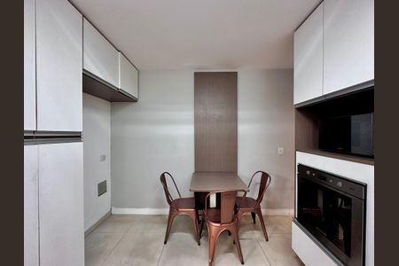 Casa à venda com 165m², 3 quartos e 2 vagasCozinha 