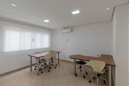 Apartamento à venda com 60m², 2 quartos e 1 vagaÁrea comum - Escritorio