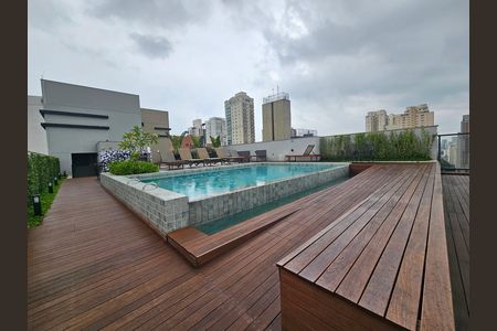 Apartamento à venda com 36m², 1 quarto e sem vaga Apartamento à venda com 36m², 1 quarto e sem vagaÁrea comum - Piscina