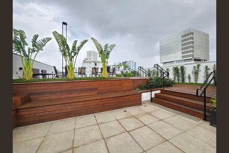 Apartamento à venda com 36m², 1 quarto e sem vaga Apartamento à venda com 36m², 1 quarto e sem vagaÁrea comum - Piscina