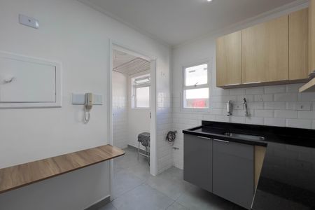 Cozinha de apartamento para alugar com 2 quartos, 65m² em Paraíso, São Paulo