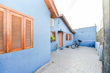 Casa à venda com 100m², 3 quartos e 1 vaga Casa à venda com 100m², 3 quartos e 1 vagaFachada