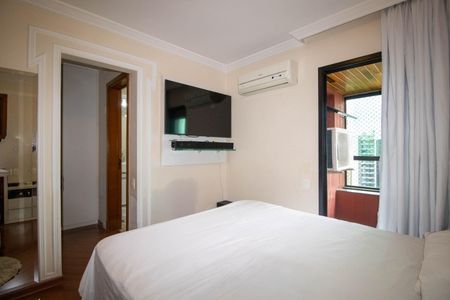 Apartamento à venda com 150m², 3 quartos e 3 vagasSuíte 1