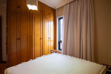 Apartamento à venda com 150m², 3 quartos e 3 vagasQuarto 1