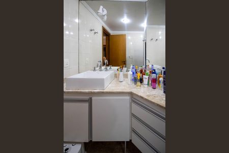 Apartamento à venda com 150m², 3 quartos e 3 vagasBanheiro Suíte 1