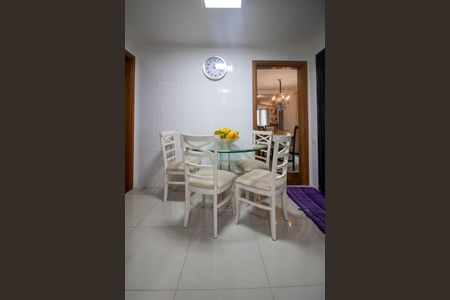 Apartamento à venda com 150m², 3 quartos e 3 vagasCozinha