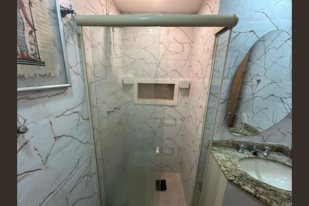 Banheiro de apartamento para alugar com 2 quartos, 52m² em Lins de Vasconcelos, Rio de Janeiro
