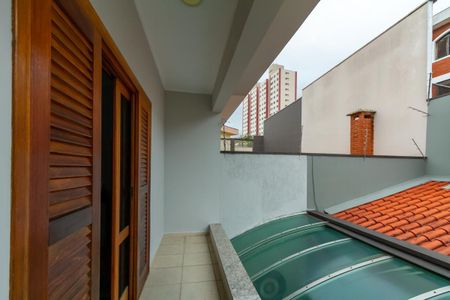 Casa à venda com 300m², 3 quartos e 4 vagas Casa à venda com 300m², 3 quartos e 4 vagasVaranda da Suíte 1