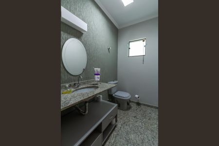 Casa à venda com 300m², 3 quartos e 4 vagas Casa à venda com 300m², 3 quartos e 4 vagasLavabo