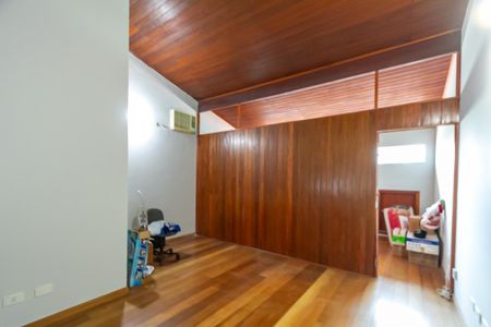 Casa à venda com 300m², 3 quartos e 4 vagas Casa à venda com 300m², 3 quartos e 4 vagasSótão