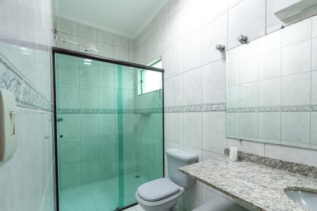 Casa à venda com 300m², 3 quartos e 4 vagas Casa à venda com 300m², 3 quartos e 4 vagasBanheiro da Suíte 1