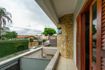 Casa à venda com 300m², 3 quartos e 4 vagas Casa à venda com 300m², 3 quartos e 4 vagasVaranda da Suíte 3