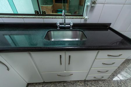 Casa à venda com 300m², 3 quartos e 4 vagas Casa à venda com 300m², 3 quartos e 4 vagasCozinha