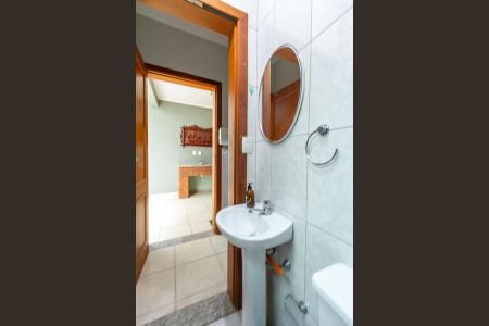 Casa à venda com 300m², 3 quartos e 4 vagas Casa à venda com 300m², 3 quartos e 4 vagasBanheiro de Serviço