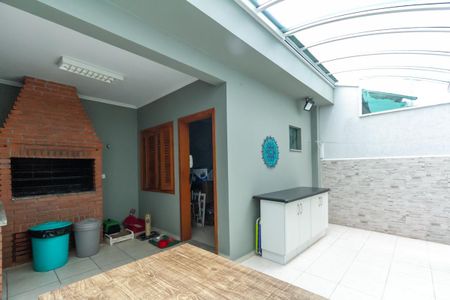 Casa à venda com 300m², 3 quartos e 4 vagas Casa à venda com 300m², 3 quartos e 4 vagasQuintal e Churrasqueira