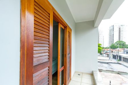 Casa à venda com 300m², 3 quartos e 4 vagas Casa à venda com 300m², 3 quartos e 4 vagasVaranda da Suíte 3