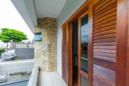 Casa à venda com 300m², 3 quartos e 4 vagas Casa à venda com 300m², 3 quartos e 4 vagasVaranda da Suíte 3