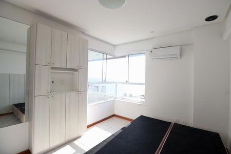 Quarto de apartamento para alugar com 1 quarto, 44m² em Ondina, Salvador