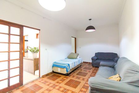 Casa à venda com 156m², 2 quartos e sem vaga Casa à venda com 156m², 2 quartos e sem vagaSala