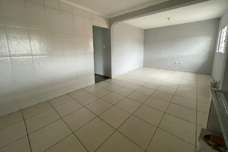 Sala com cozinha compartilhada grande de casa para alugar com 4 quartos, 130m² em Vila Aurora (zona Norte), São Paulo