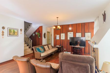 Casa à venda com 250m², 4 quartos e 4 vagasSala