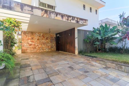 Casa à venda com 250m², 4 quartos e 4 vagasGaragem