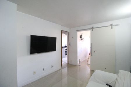 Apartamento para alugar com 78m², 2 quartos e 1 vagaSala